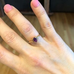 Gold and amethyst ring - size 5